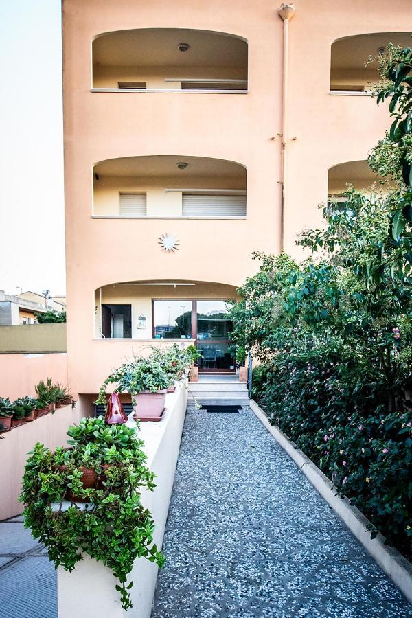 Sun&Sardinia Hotel Monserrato Exterior photo