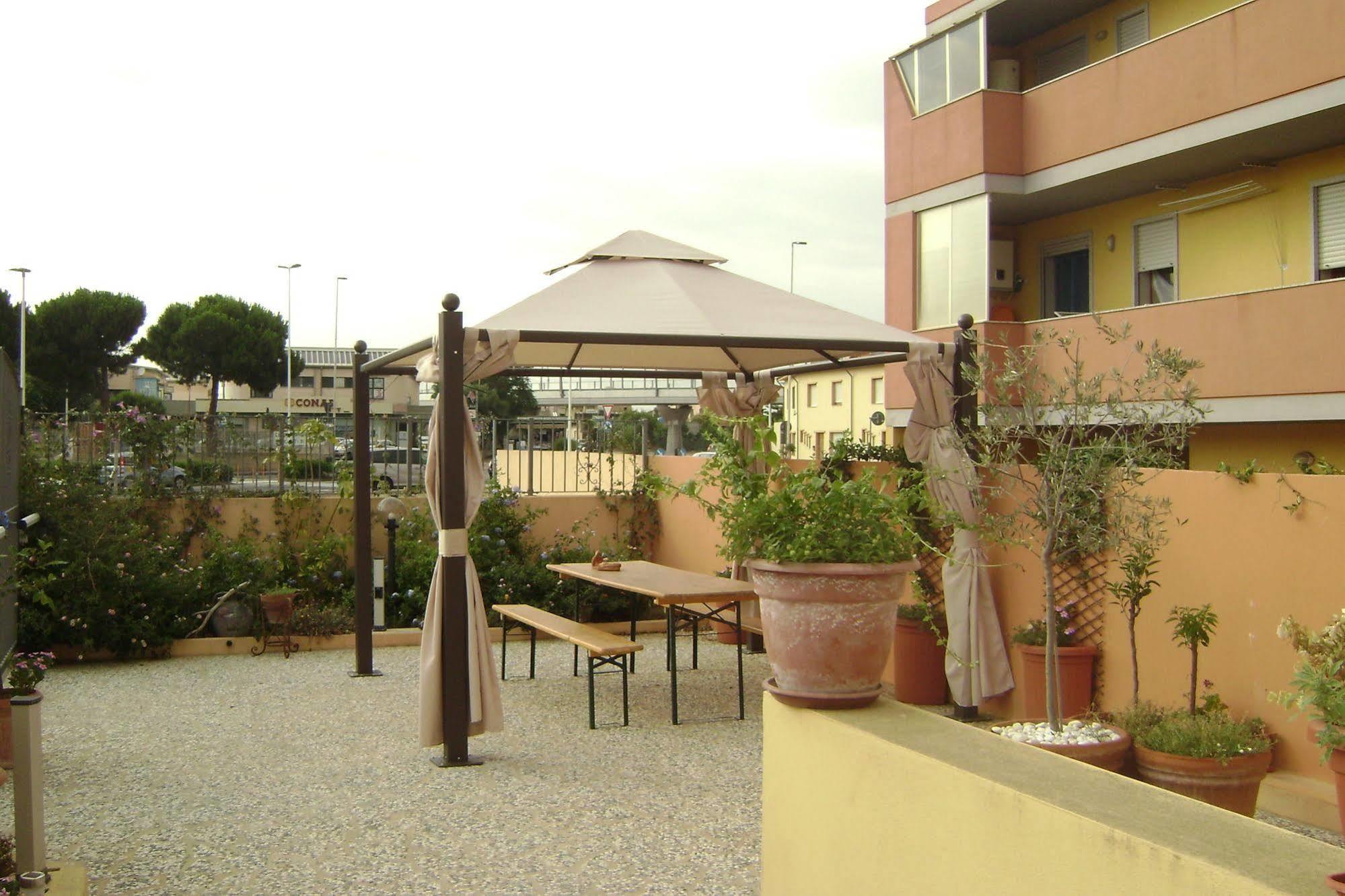 Sun&Sardinia Hotel Monserrato Exterior photo